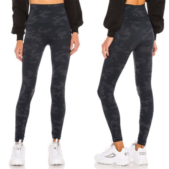 SPANX Pants - SPANX Look At Me Now Camo Seamless Legging Size Large